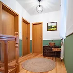 Sisnikova Hisa * イリルスカ・ビストリツァ