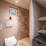 Sisnikova Hisa イリルスカ・ビストリツァ