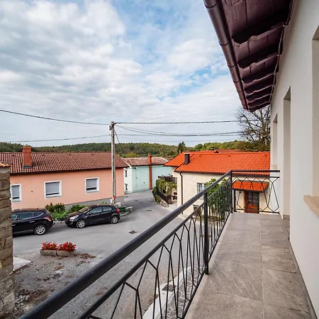 Sisnikova Hisa Semesterbostad