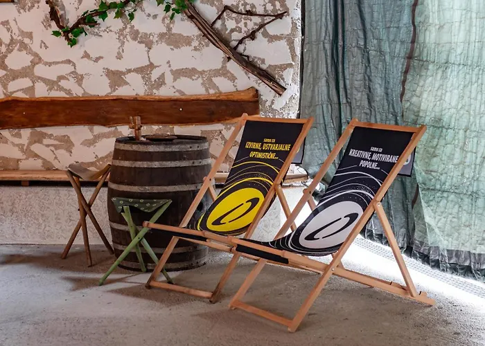 Sisnikova Hisa * Ilirska Bistrica